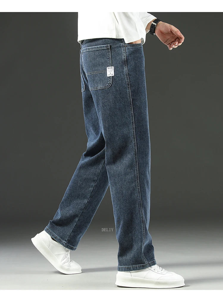 Men’s Relaxed Wide-Leg Stretch Jeans