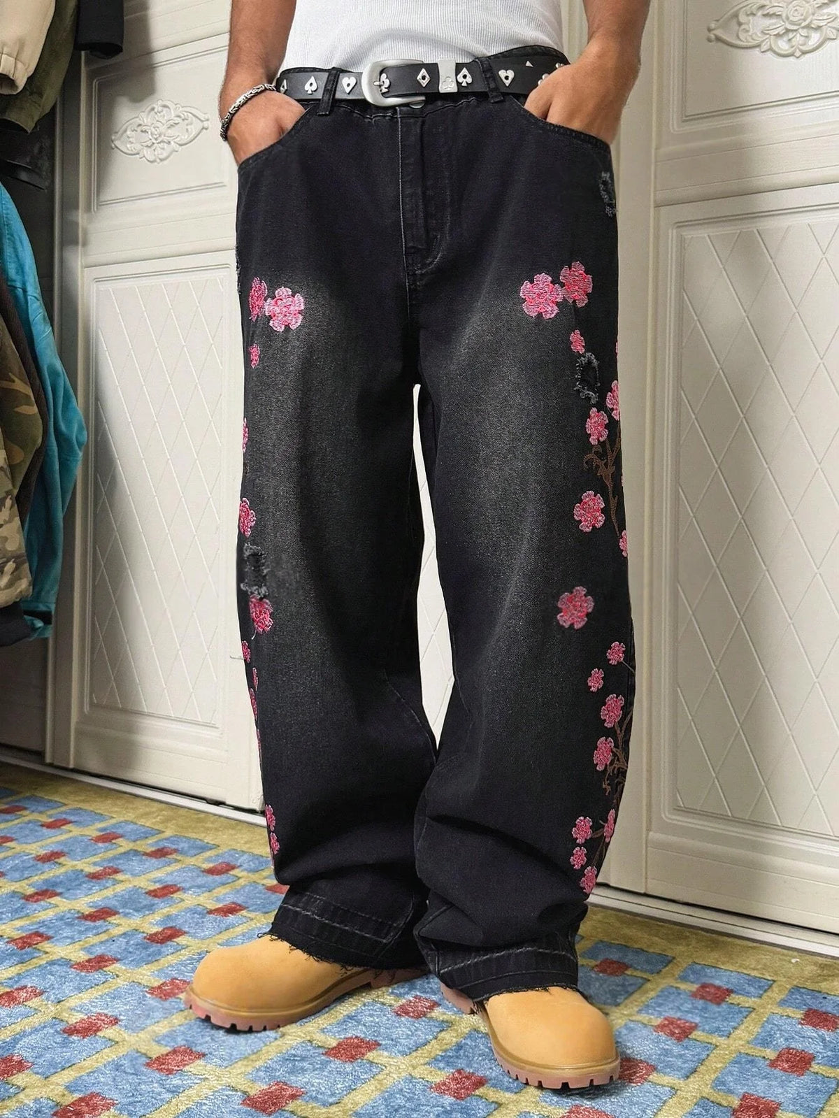 Men's Cherry Blossom Embroidered Wide-Leg Jeans