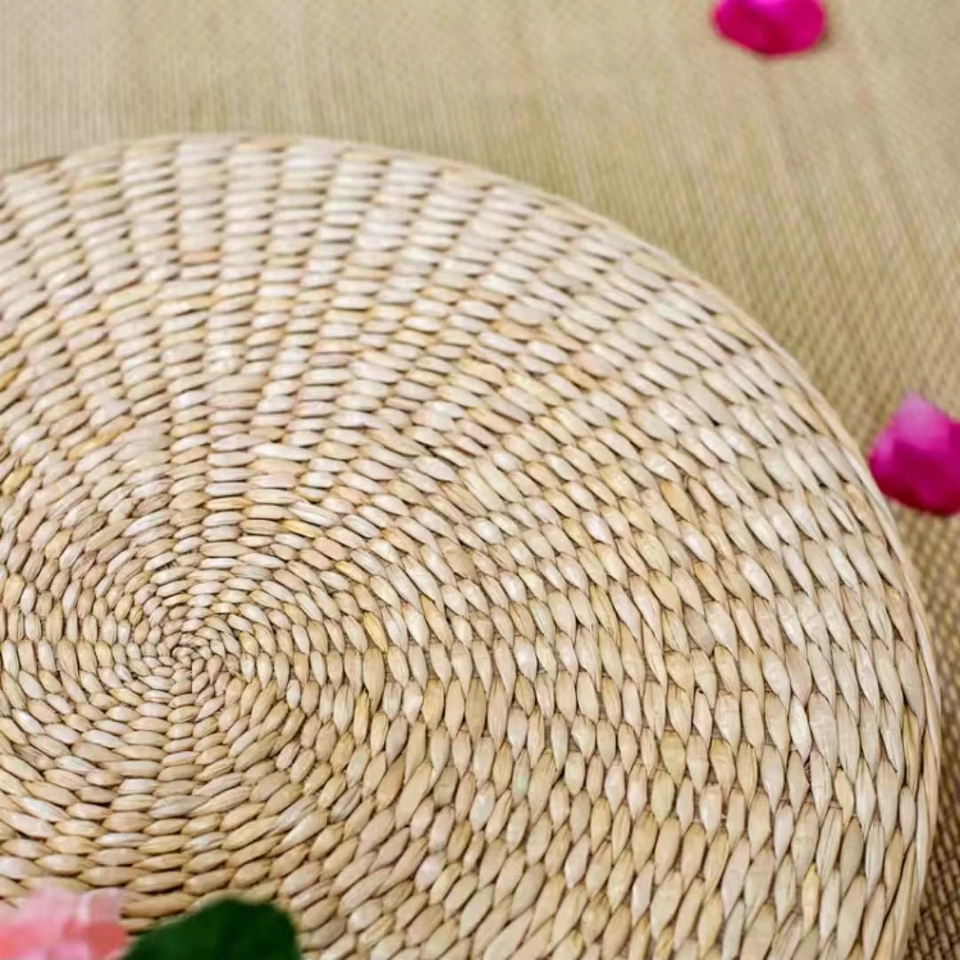 Handwoven Natural Straw Round Tatami Floor Cushion