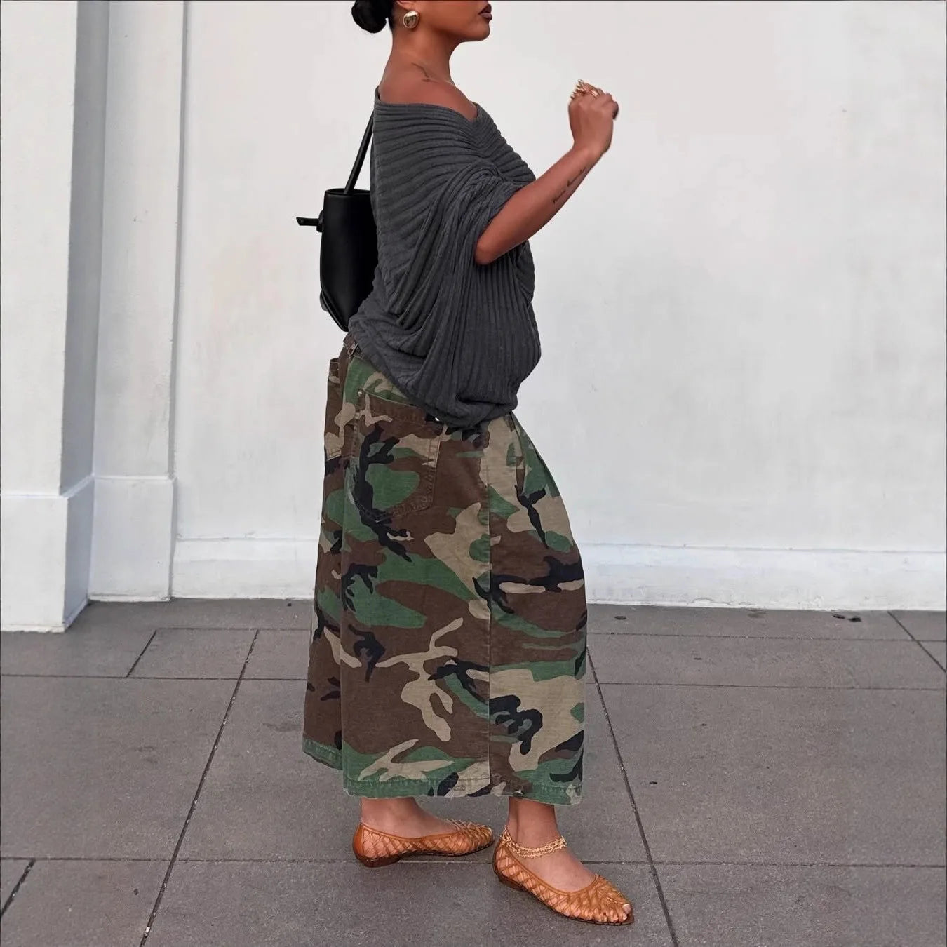 Women's Camo Wide-Leg Streetwear Trousers - High-Waist Vintage Cargo Capris