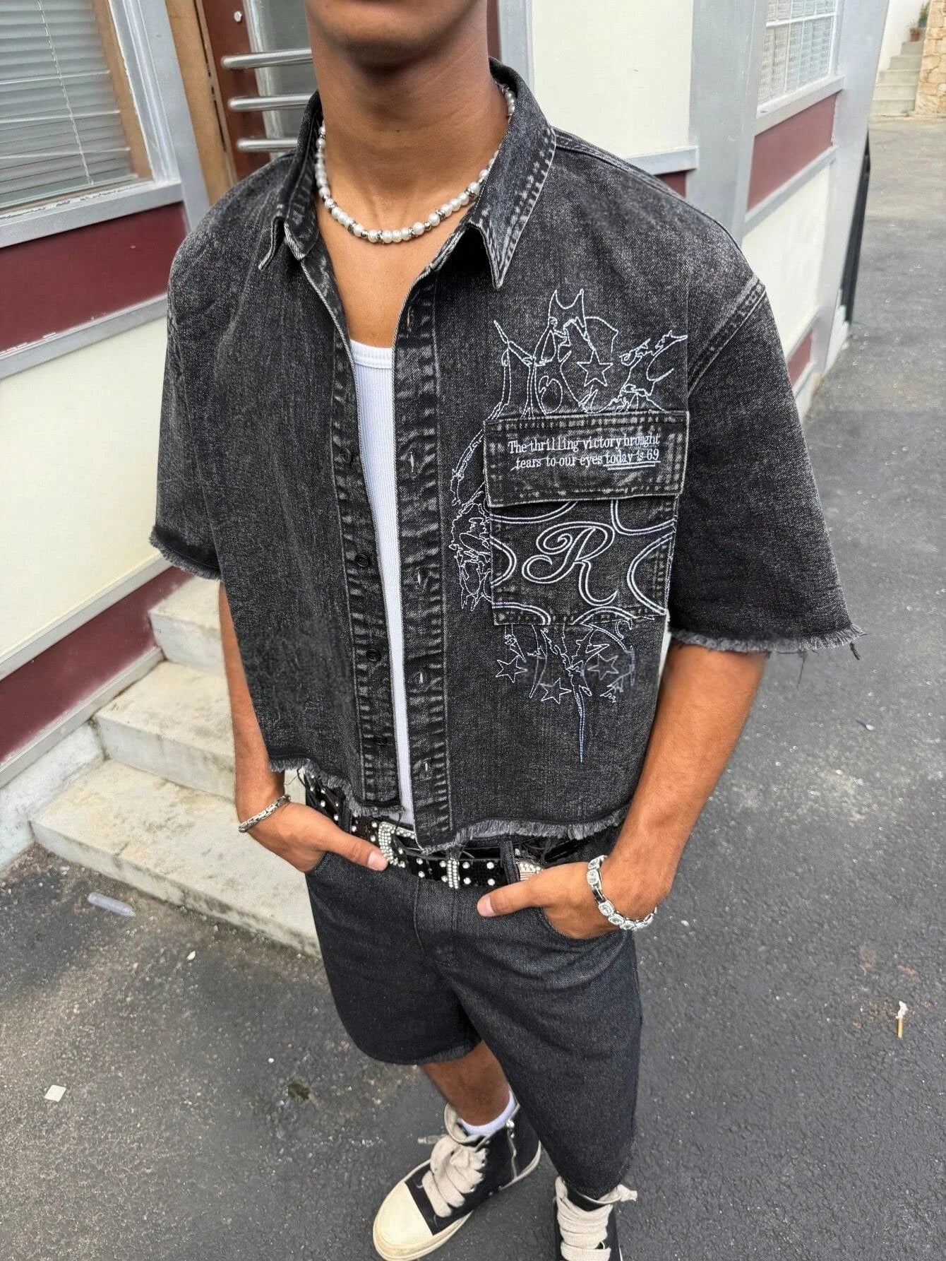 Men's Vintage Black Washed Embroidered Raw Edge Denim Short-Sleeve Shirt, Y2K Streetwear Cropped Top