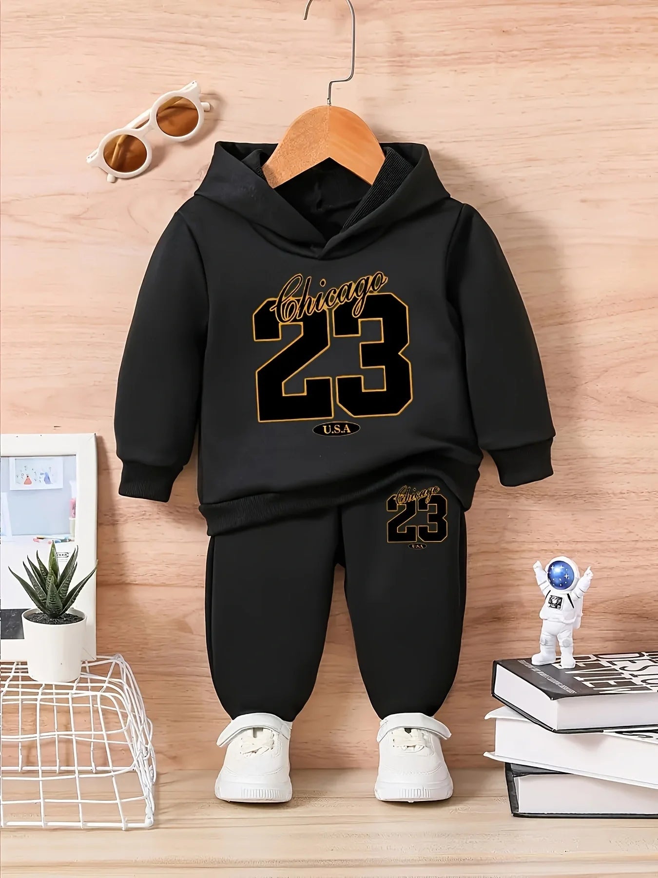 Baby Boy 2-Piece Fleece Hooded Sweatshirt and Pants Set