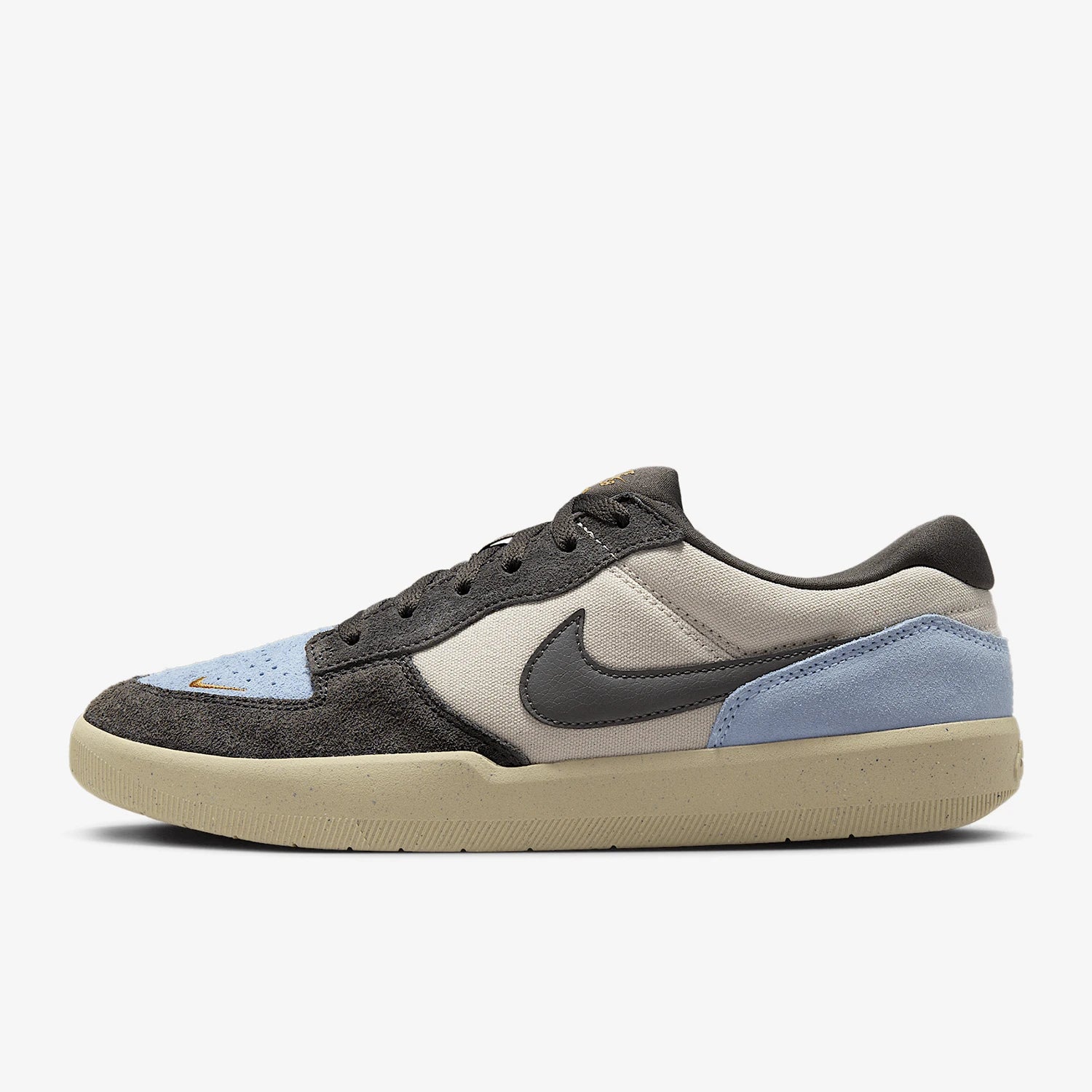 Nike Air Max DN Unisex Low-Top Sneakers – DV5477-102