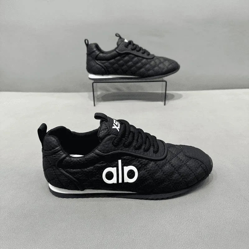 ClaWave Men Quilted Retro Jogger Shoes Lightweight Non Slip Casual Walking Sneakers Trendy Daily Footwear EU39-44