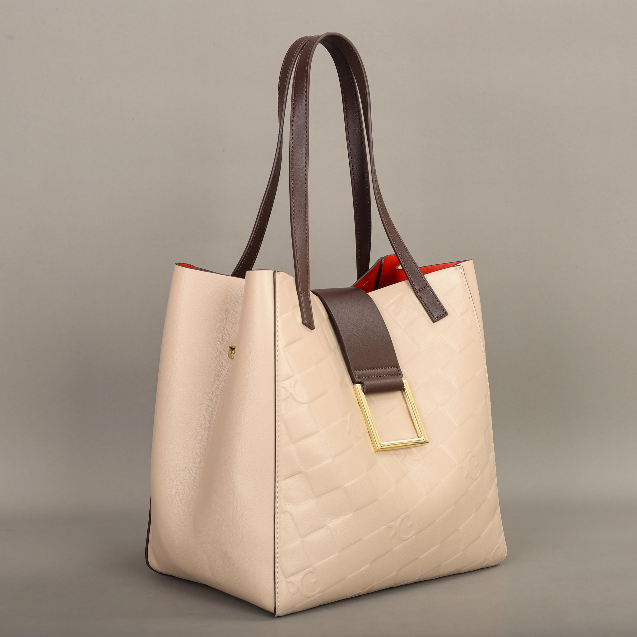 Elegant Leather Bucket Bag