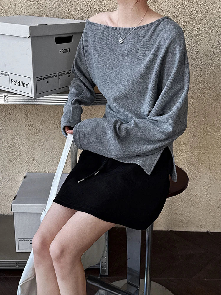 Women's Pleated Relaxed-Fit Sweatshirt