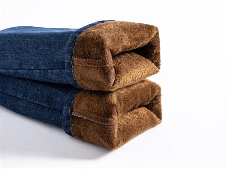 Men's Fleece-Lined Stretch Straight-Leg Jeans