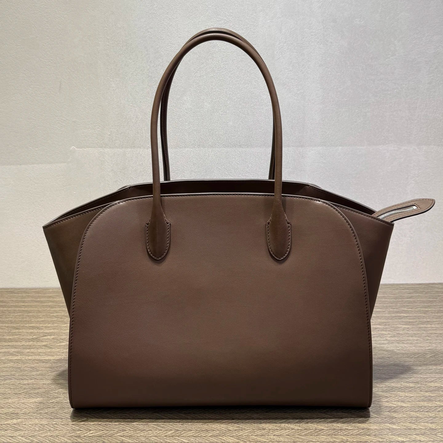 36cm Top-Grain Cowhide Tote — Effortless Everyday Elegance