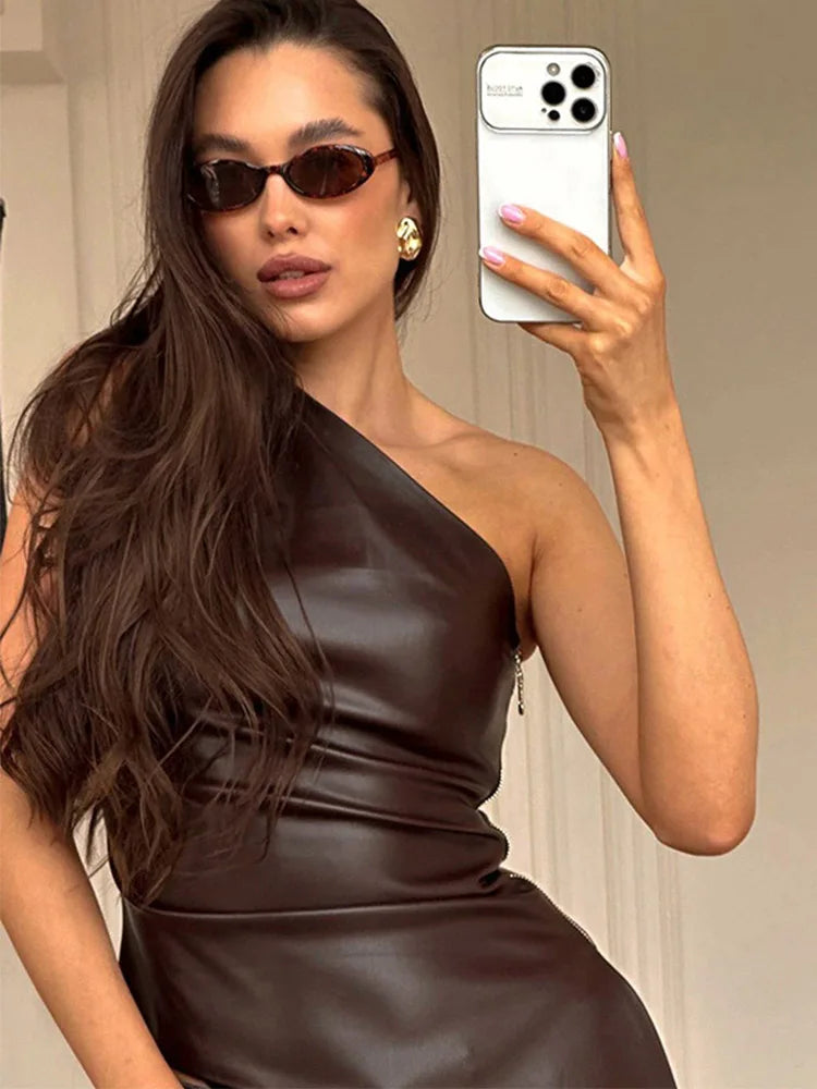 Slim-Fit One-Shoulder Sleek Vest