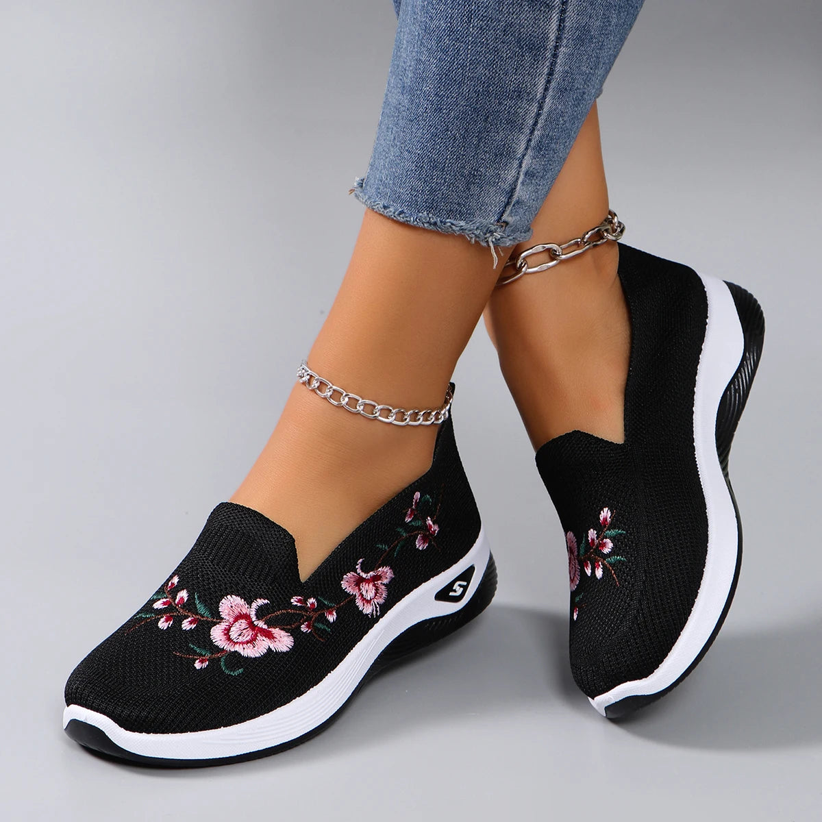 Women's Breathable Mesh Flat Sneakers — Lightweight Slip-On Casual Shoes