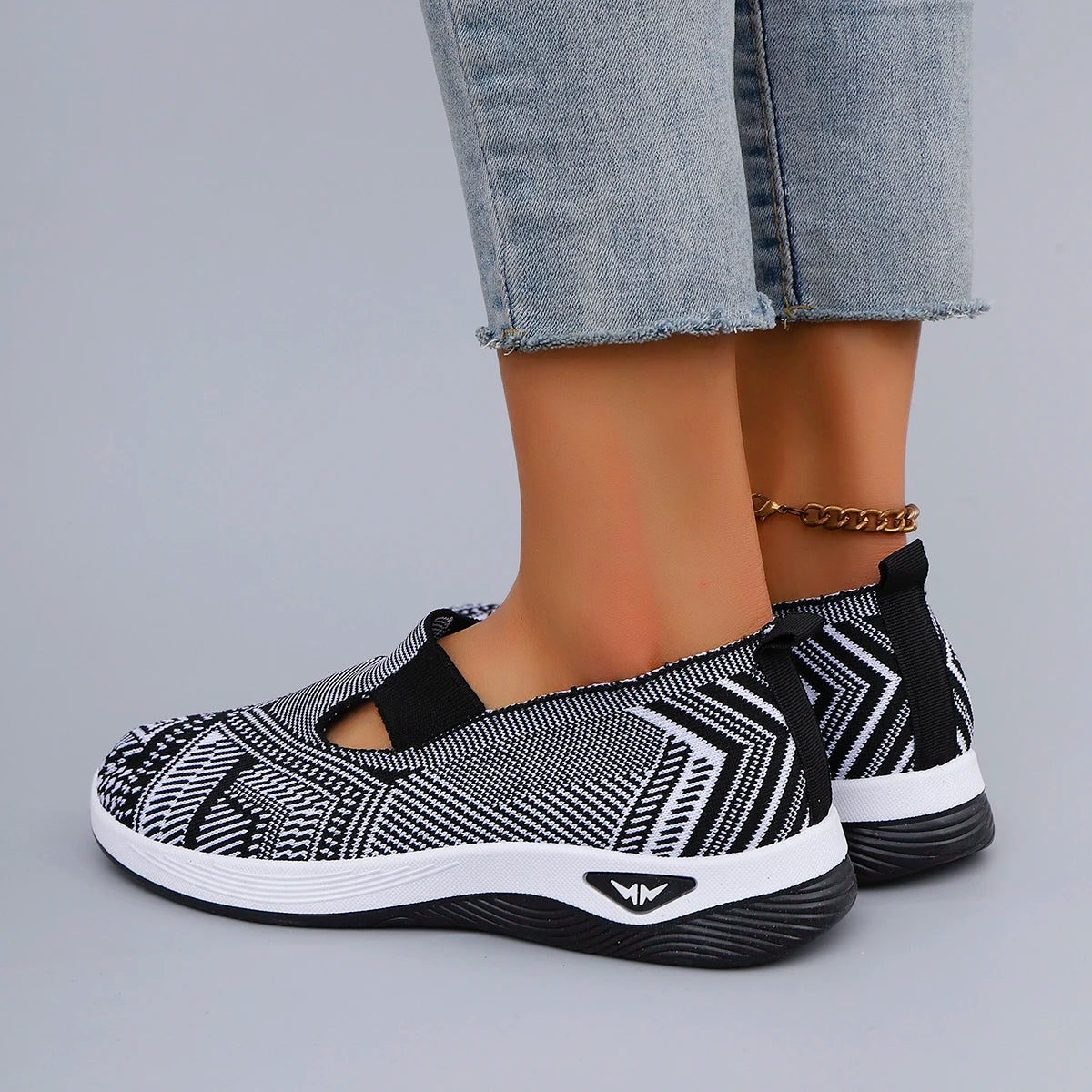Spring New Women's Casual Sports Shoes Comfortable, Breathable, Lightweight, Wear Resistant Lazy Shoes, Soft Soled Flat Shoes