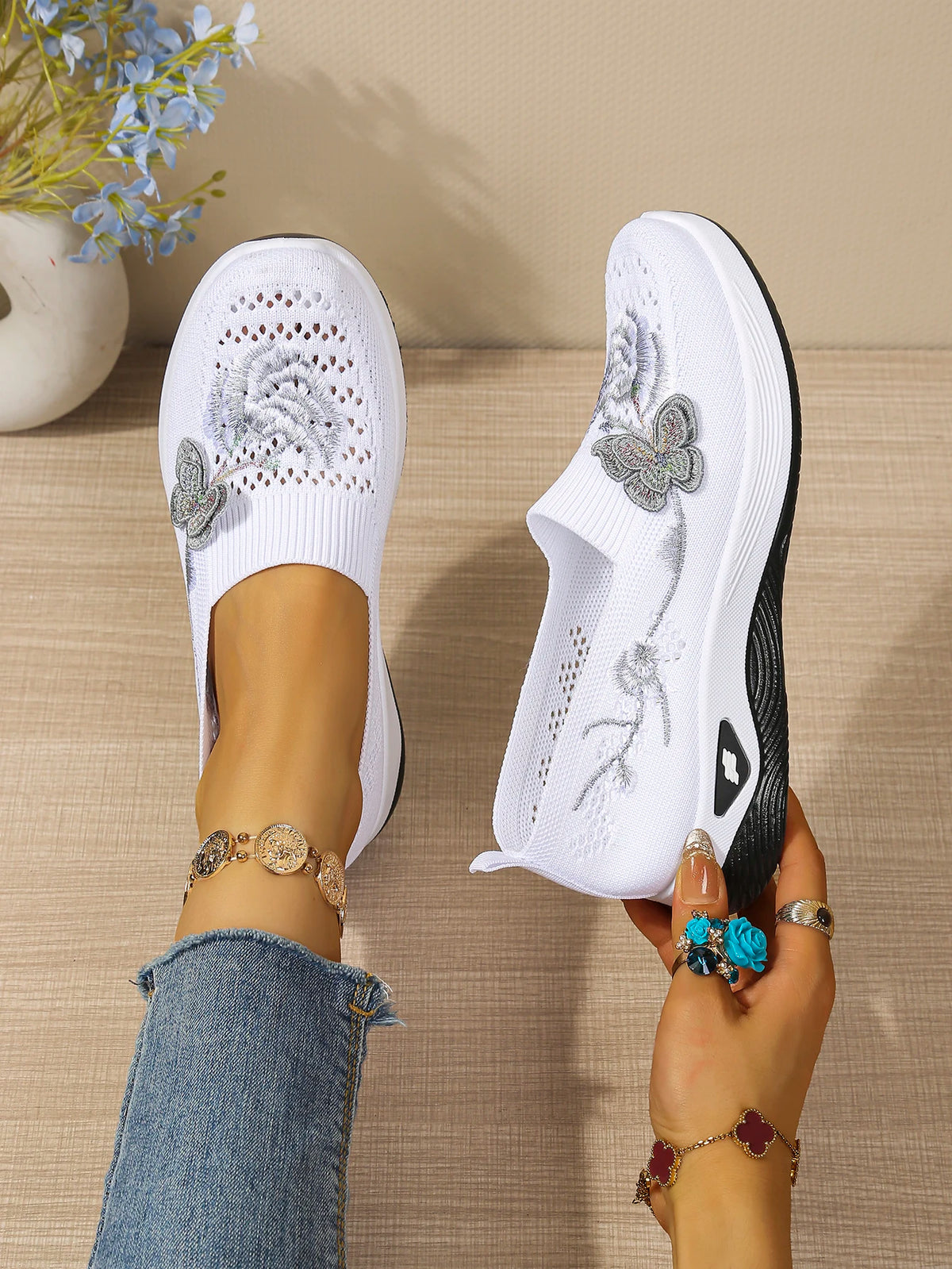 Comfort Women Closed Toe Mules Sandals Floral Embroidery Hollow Mesh Slip On Wedge Platform Lightweight Daily Walkin Lady Shoes
