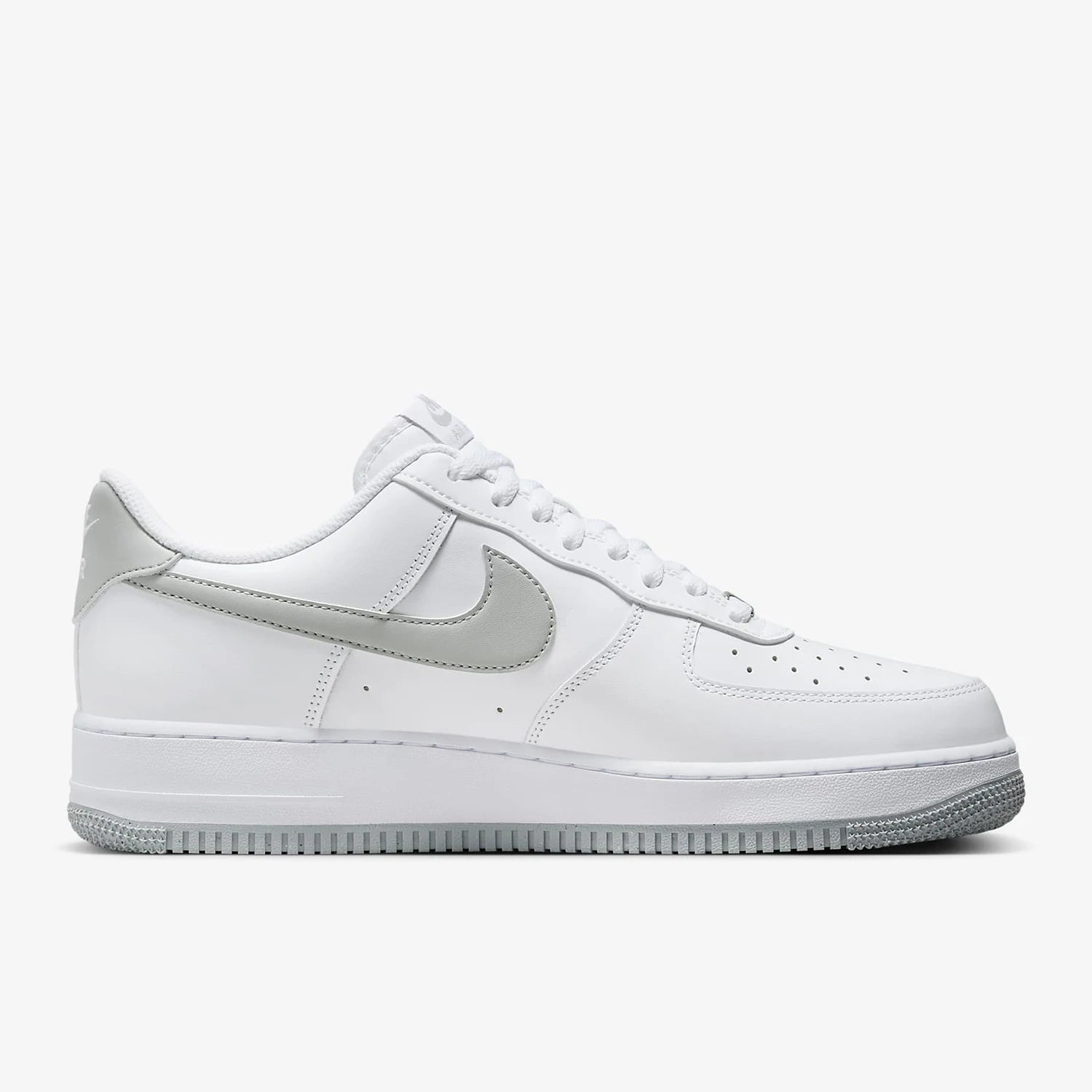 Nike Air Force 1 '07 Men's Sneakers – White | FJ4146-100