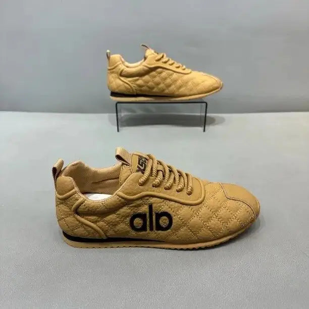 ClaWave Men Quilted Retro Jogger Shoes Lightweight Non Slip Casual Walking Sneakers Trendy Daily Footwear EU39-44