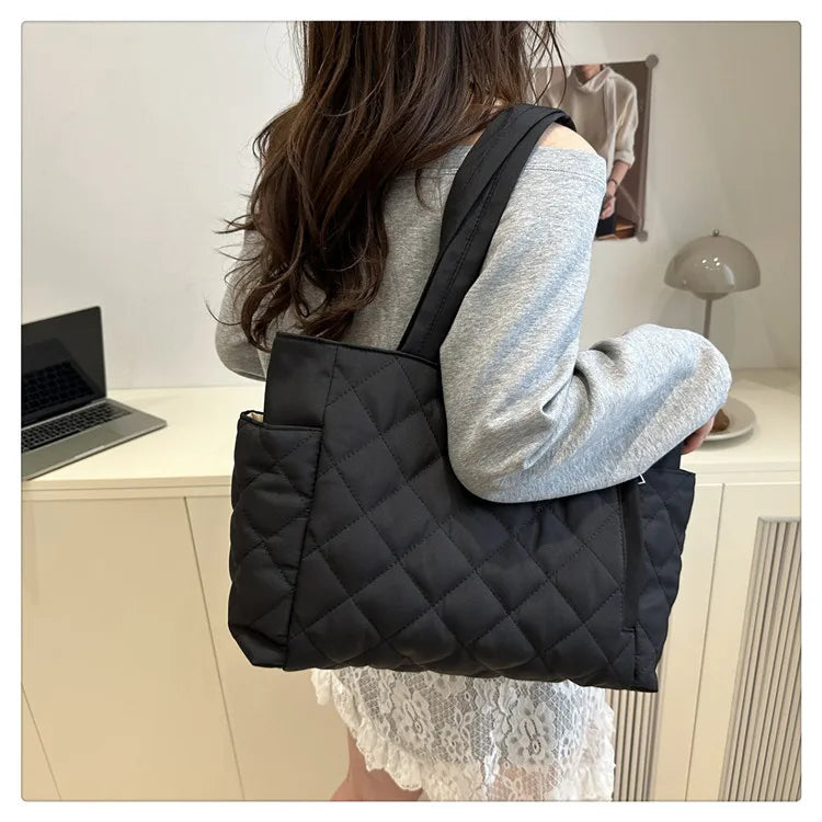 Multi Pocket Women Mailman Bag Diamond Patterned Cotton Clothing Shoulder Bag Large Capacity Tote Bag Casual Nylon Shoulder Bag