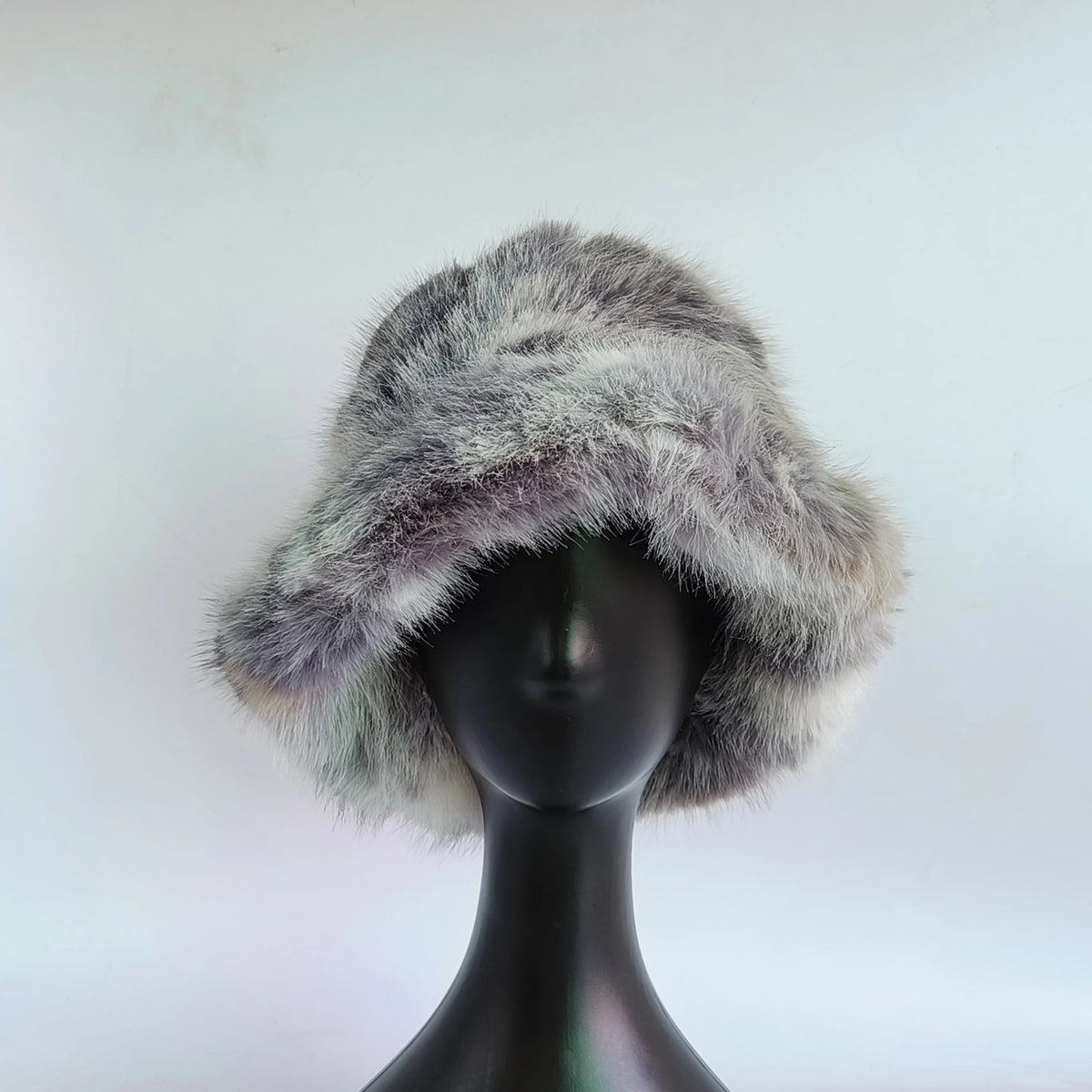 Luxurious leopard print faux fur bucket hat Warm Thickened hat women Cozy Fashionable Winter Gift Fishermen Hats Fluffy Snow cap