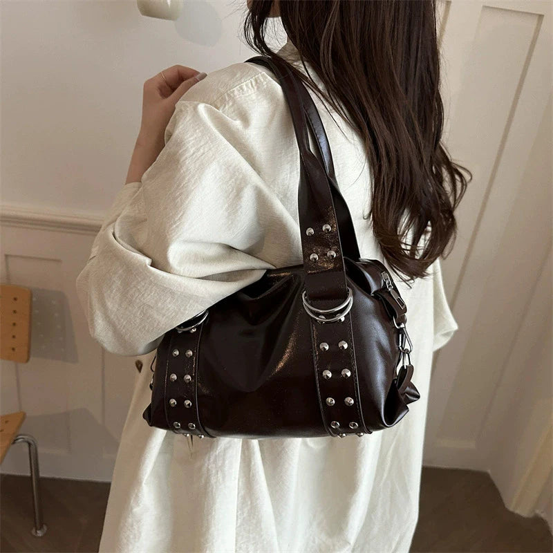 High Quality PU Leather Women's Shoulder Bag Large Capacity Y2K Underarm Bag Fashion Rivet Women Daily Boston Handbag