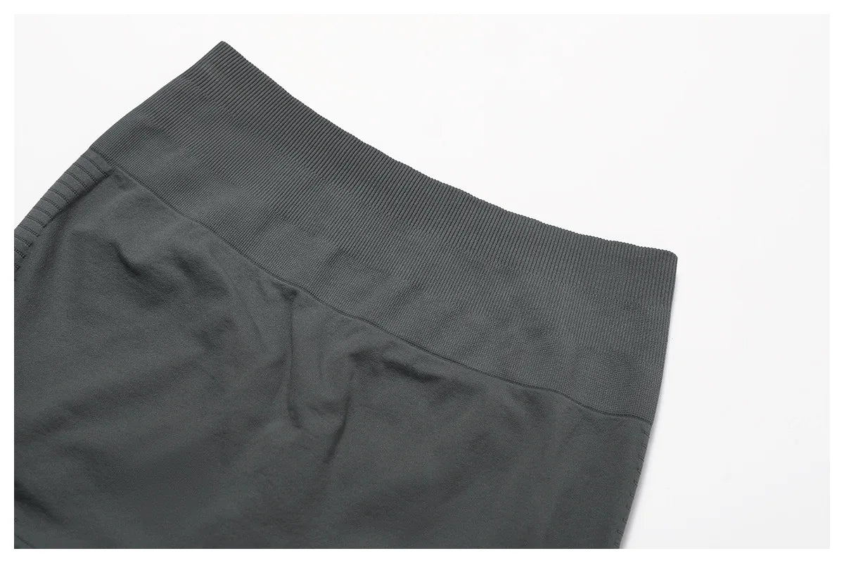 Performance Quarter-Zip Crop Top