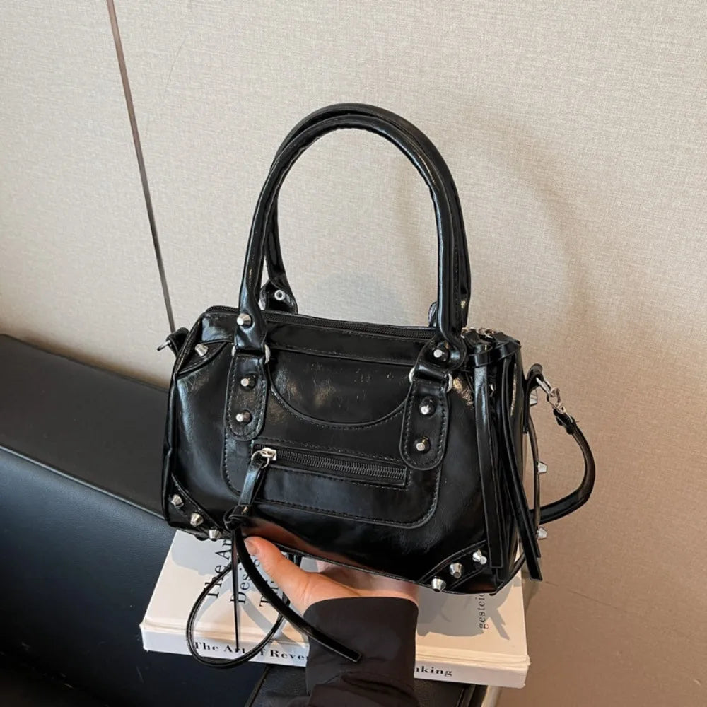 Vintage Rivets Pillow Bag Large Capacity Zipper Single Shoulder Bag Top Handle Patent Leather Crossbody Women's Bag Women