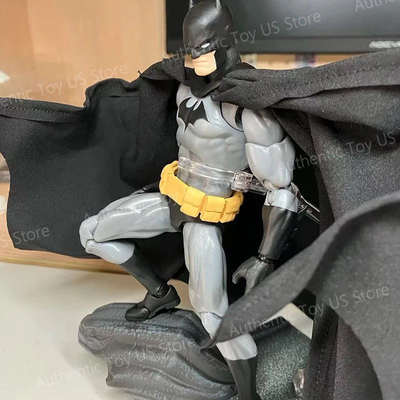2025 NEW CT Toys Batman Figure Batman Mafex 126 Action Figure DC Justice League Hush Figurine The Dark Knight Collection Kid Toy