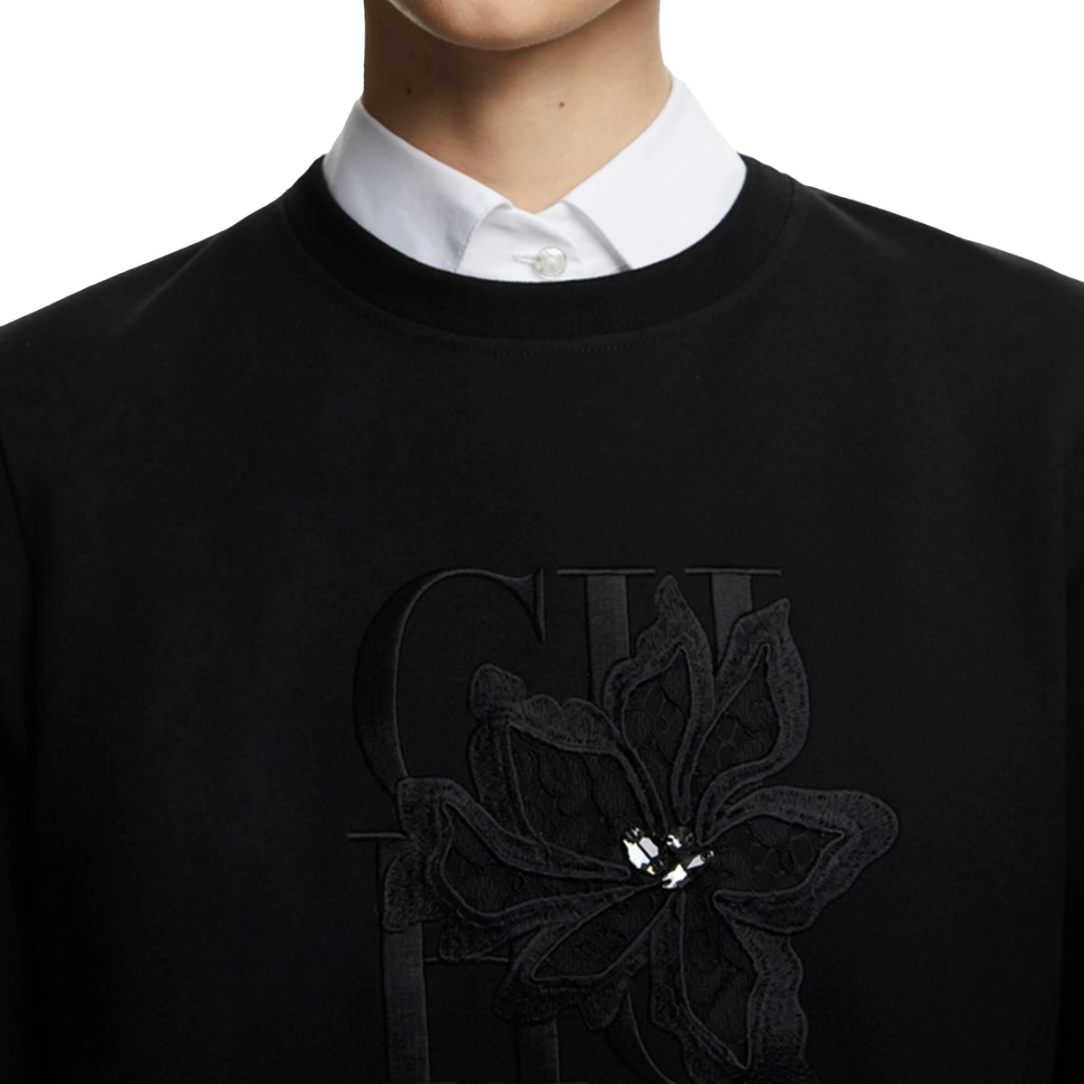 Floral Embroidered Women's Pullover Sweatshirt with O-Neck