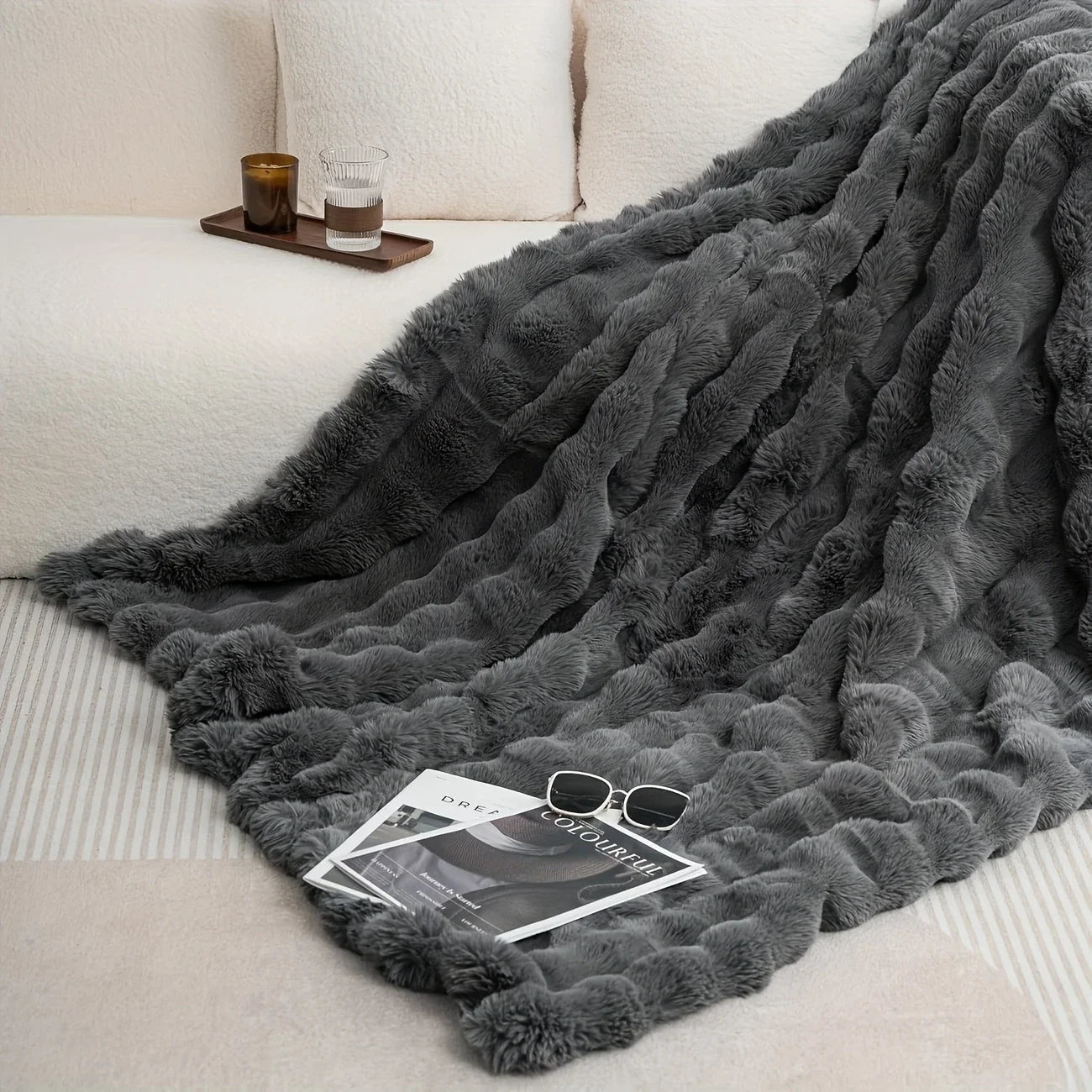 Luxury Faux Rabbit Fleece Throw – Ultra-Soft & Warm Knit Blanket