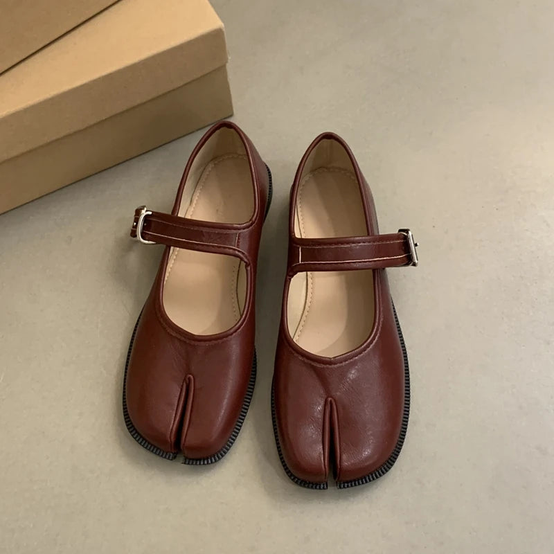 SUOJIALUN Women's Split-Toe Mary Jane Flats