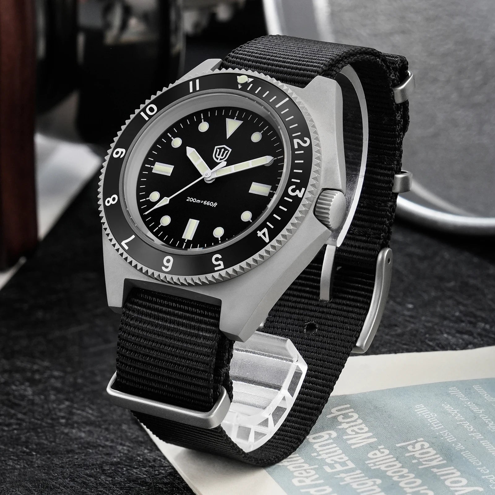 Watchdives WD1972 Quartz Watch VH31 Sweep Seconds Movement Sapphire Crystal BGW9 Luminous 20Bar Waterproof Wristwatch