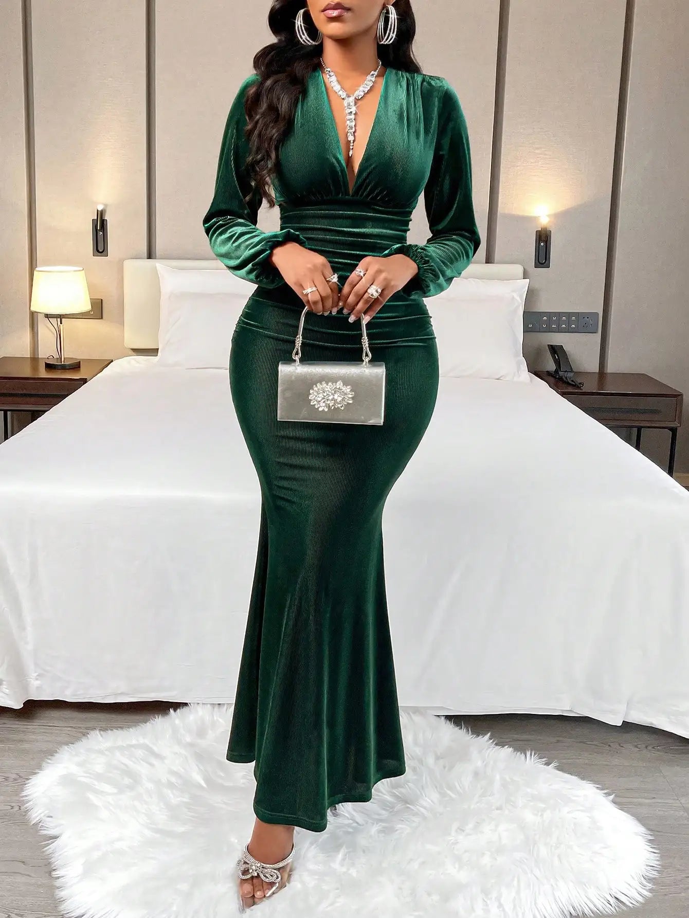 Women’s Elegant V-Neck Velvet Mermaid Evening Gown