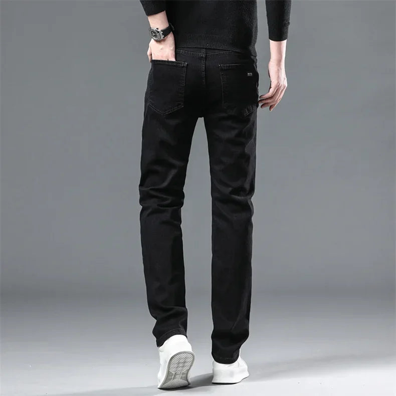Men’s Fleece-Lined Straight-Leg Stretch Jeans