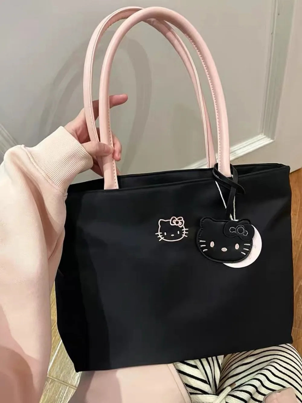Large-capacity Tote Bag with Kitty embroidery, lightweight Underarm Handbag for Women, Cute and Exquisite, Suitable for Young Gi