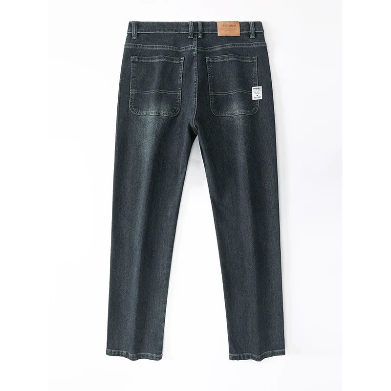 Men’s Relaxed Wide-Leg Stretch Jeans