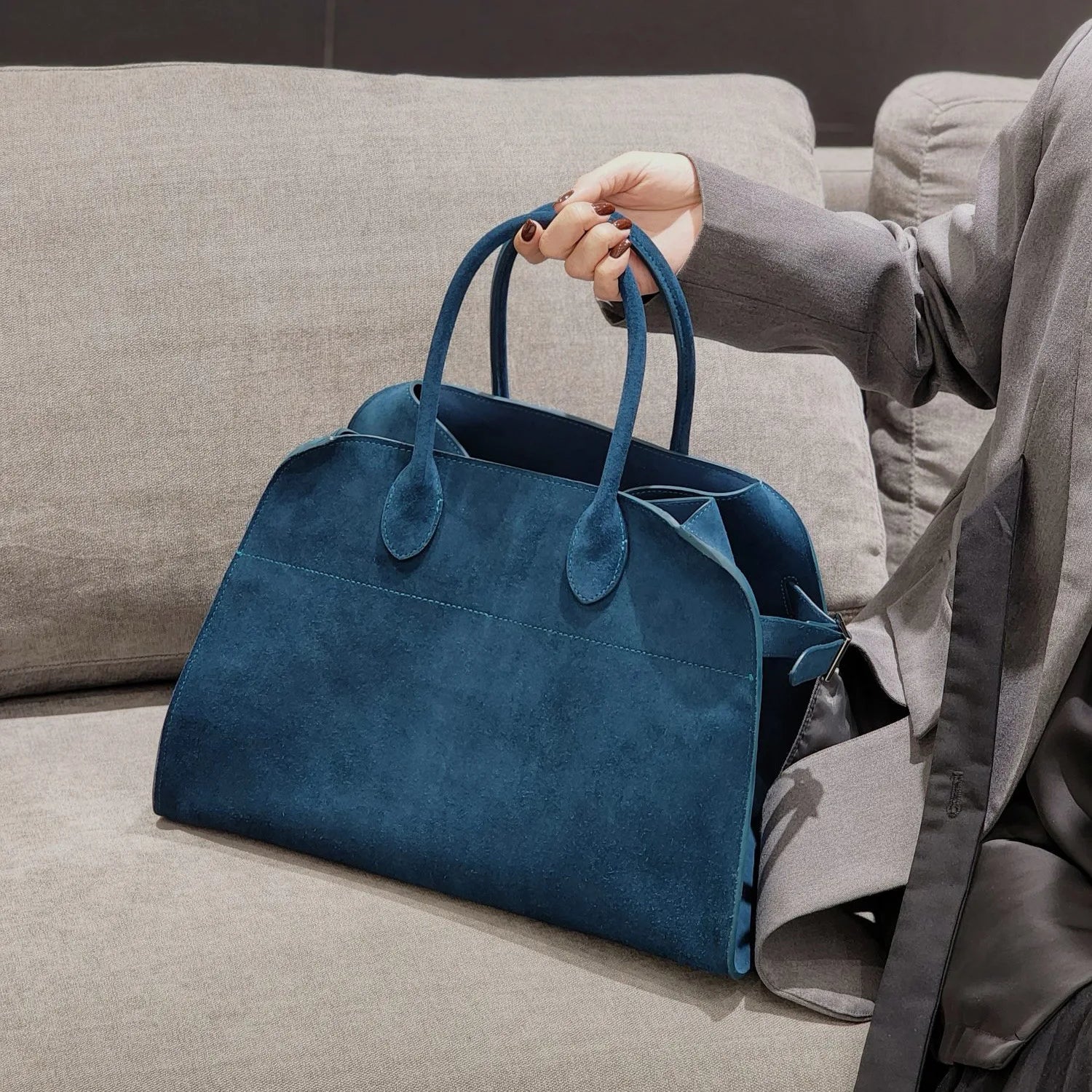 High Quality Autumn Winter New Matte Suede Tote Bag Large Capacity Commuter Casual Portable Shoulder Genuine Leather Women's Bag