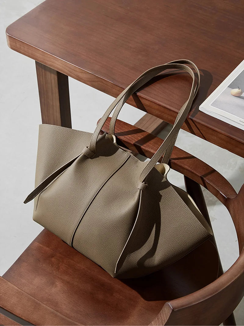 New Women's Large Capacity Cowhide Tote Fashionable Bat Wing Design Genuine Leather Handbag for Commuting Versatile Ladies Bag