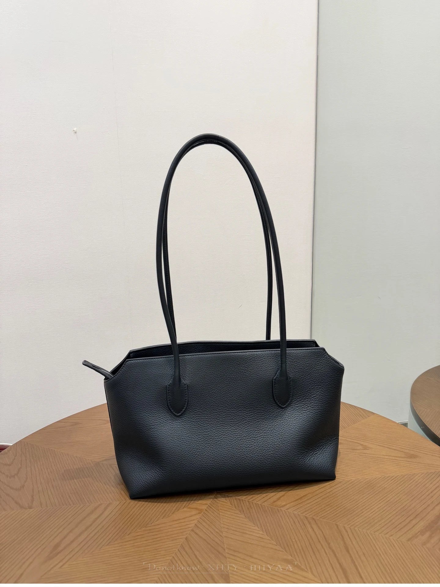 Genuine Leather Tote Bag – Pebbled Top-Grain Cowhide