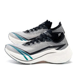 Carbon-Plate Elite Marathon Runner