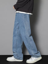 Men’s Relaxed Straight-Leg Denim Jeans