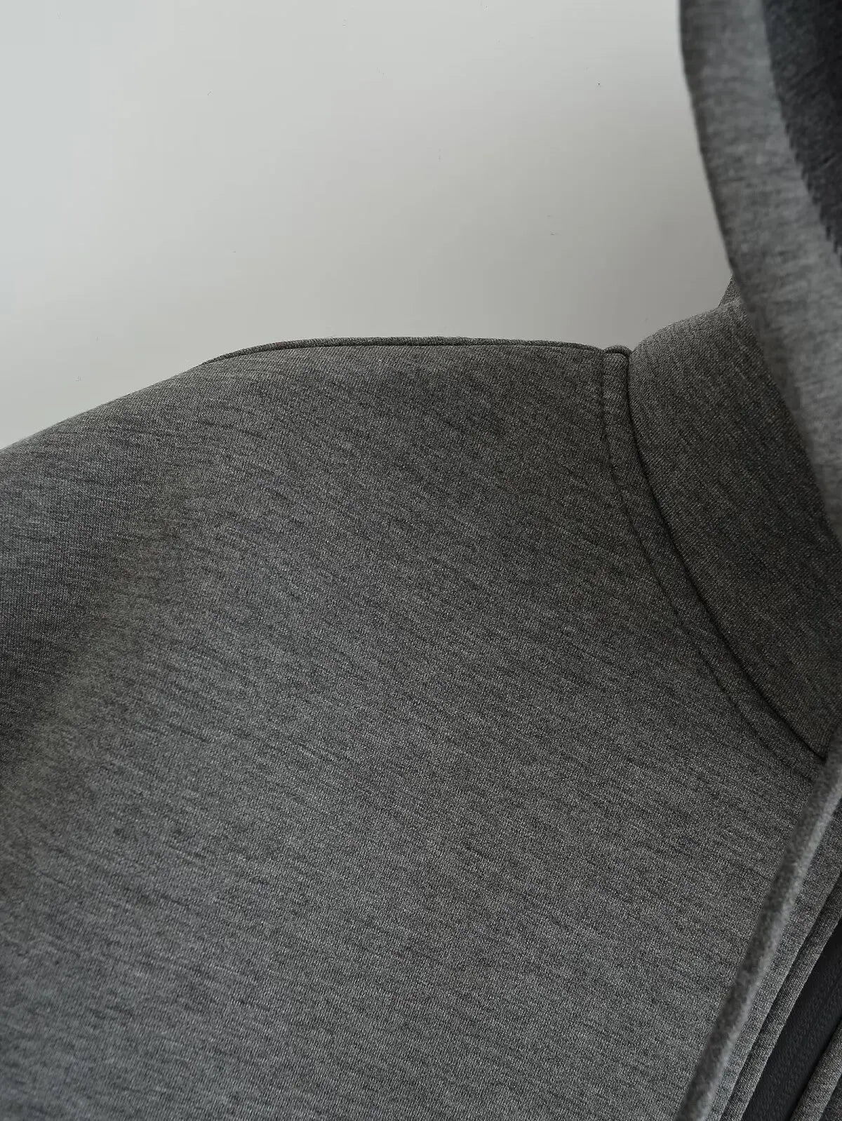 Women's Relaxed Zip-Up Hoodie with Pockets