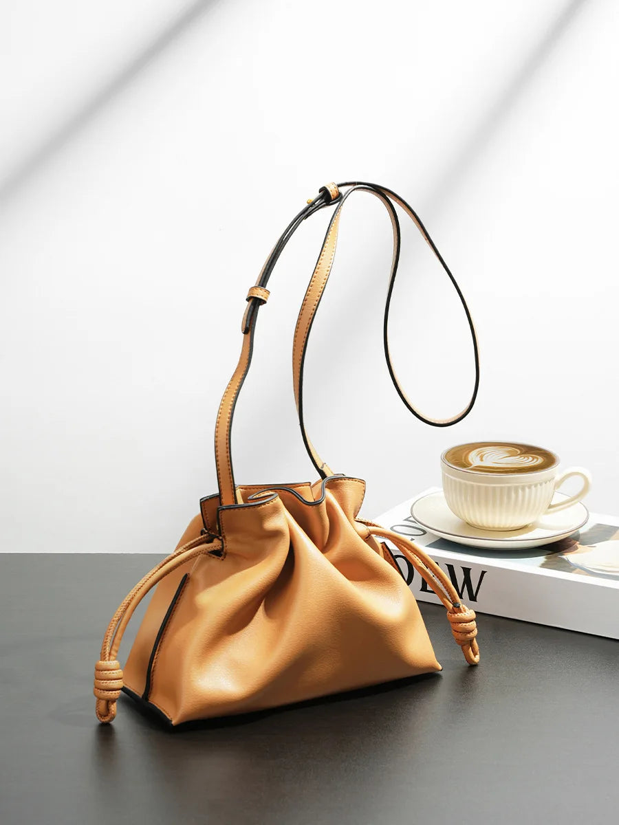 Autumn and Winter Classic Flamenco Fashion Lucky Bag Cloud Bag Genuine Leather Drawstring Shoulder Crossbody Bucket Bag for Wome