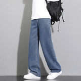 Men’s Relaxed Straight-Leg Denim Jeans