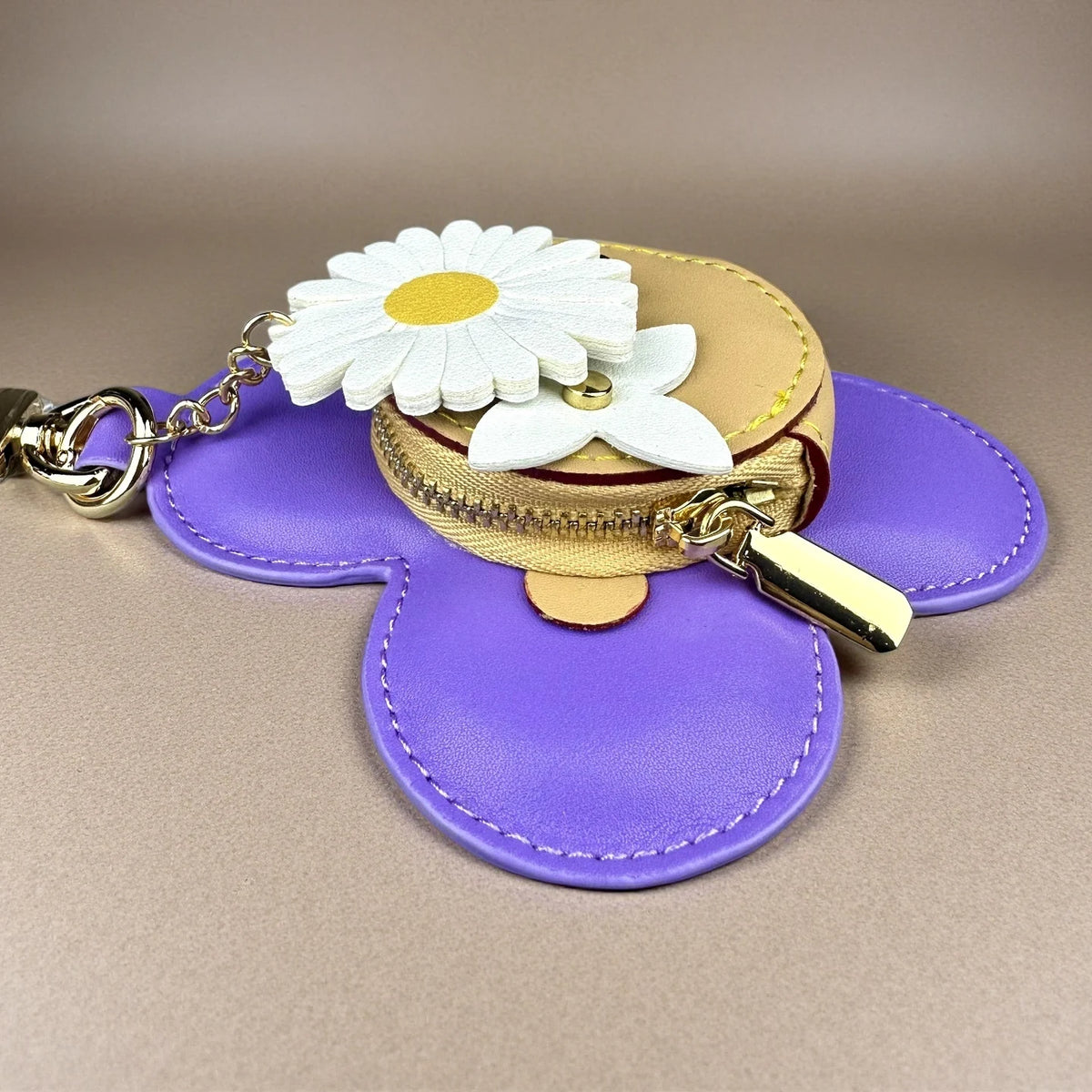 Real Leather Coin Purse with Daisy Charm-Cute Keychain Bag Clip for Handbag-Detachable Daisy Flower Accessory-Gift For Women