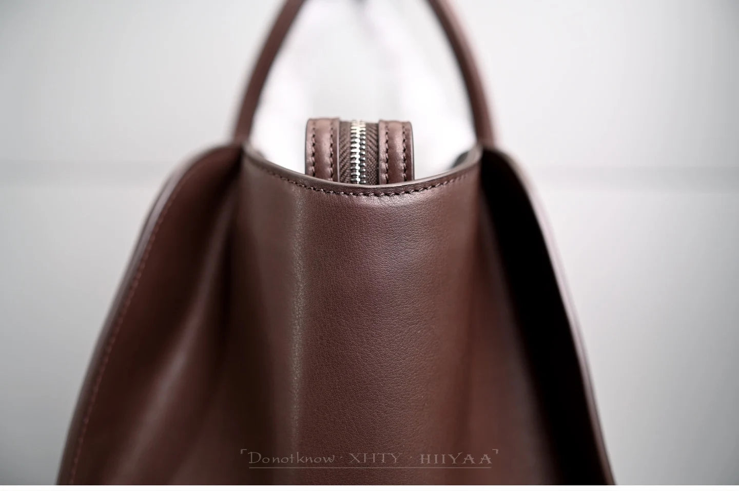 36cm Top-Grain Cowhide Tote — Effortless Everyday Elegance