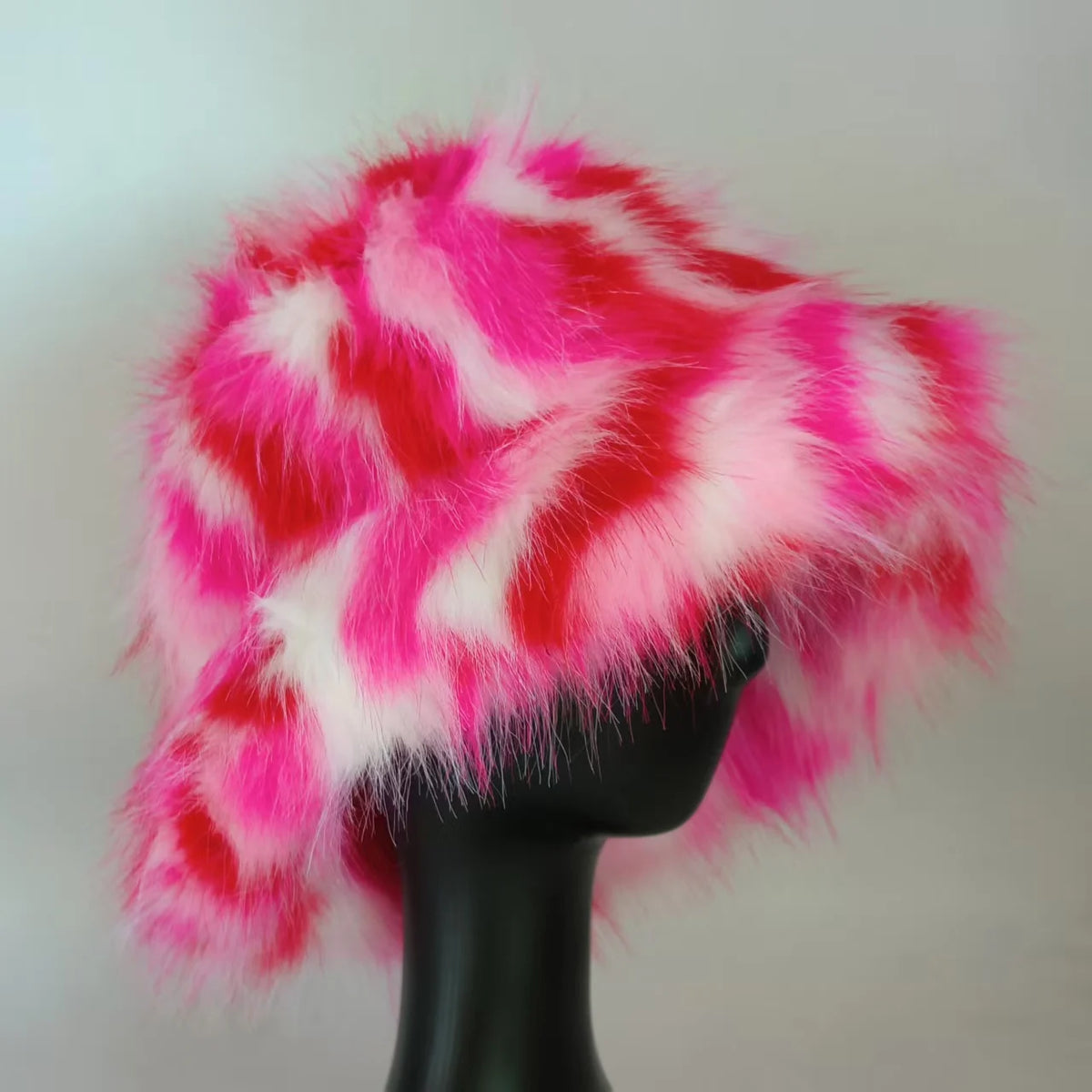 1pcs Winter Faux Fur Bucket Hat Warm Fluffy Plush colorful soft Winter hat Personality fur Fisherman Hats for women Plush hat겨