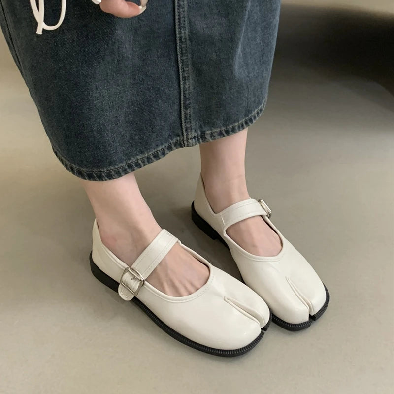 SUOJIALUN Women's Split-Toe Mary Jane Flats