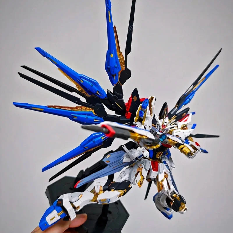New CHANGLONG Model 7701 Mgex Zgmf-X20a Strike Freedom Plastic Skeleton Kits Anime Action Figure Robot Plastic Model Gifts Toys