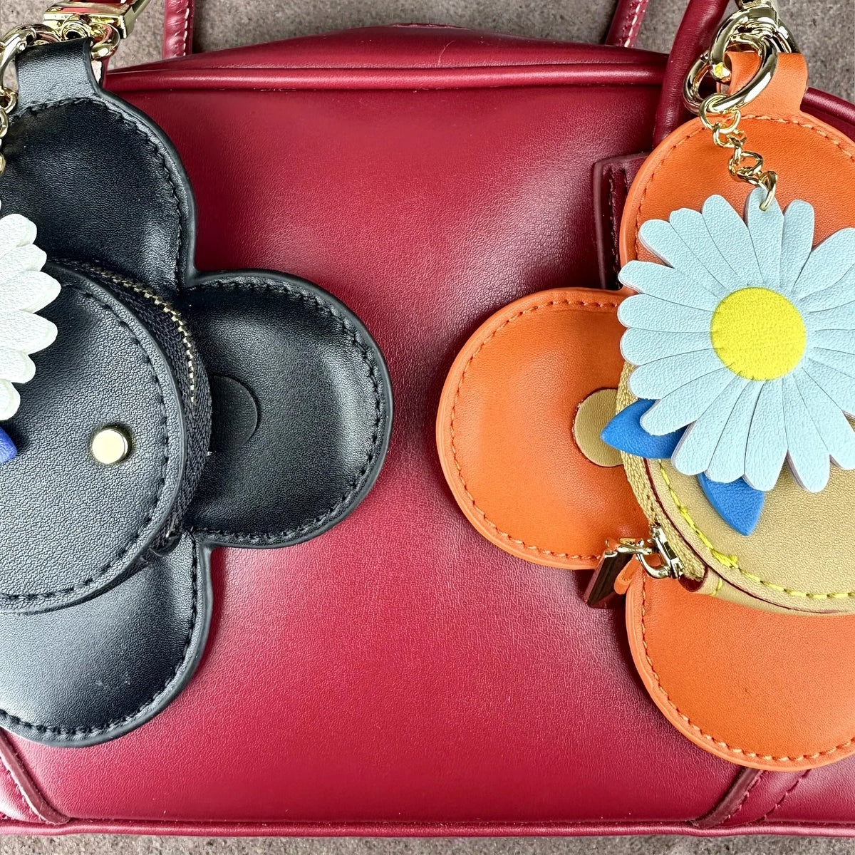 Real Leather Coin Purse with Daisy Charm-Cute Keychain Bag Clip for Handbag-Detachable Daisy Flower Accessory-Gift For Women