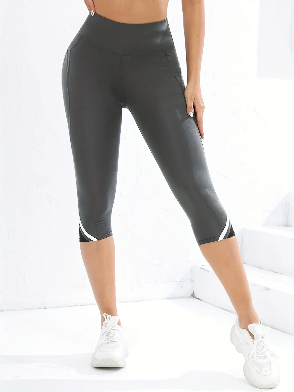 Women's High-Waisted Yoga Capri Leggings
