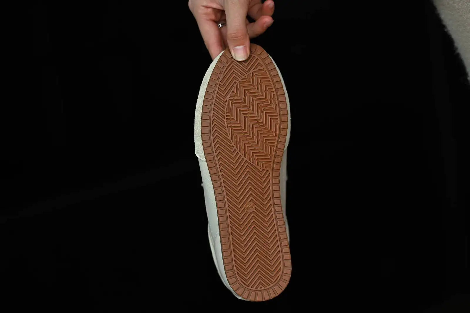 Women's Genuine Leather Retro Lace-Up Flat Sneakers