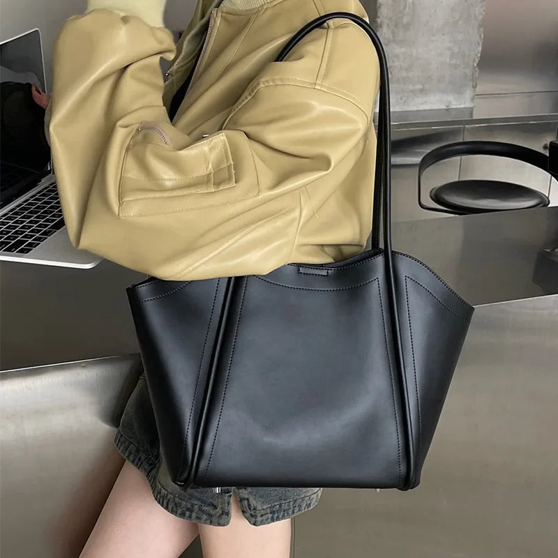 2025 Women's Large Capacity Handbag Wing Design Handheld Tote Daily Use And Commuting Single Shoulder Crossbody Bag for Ladies