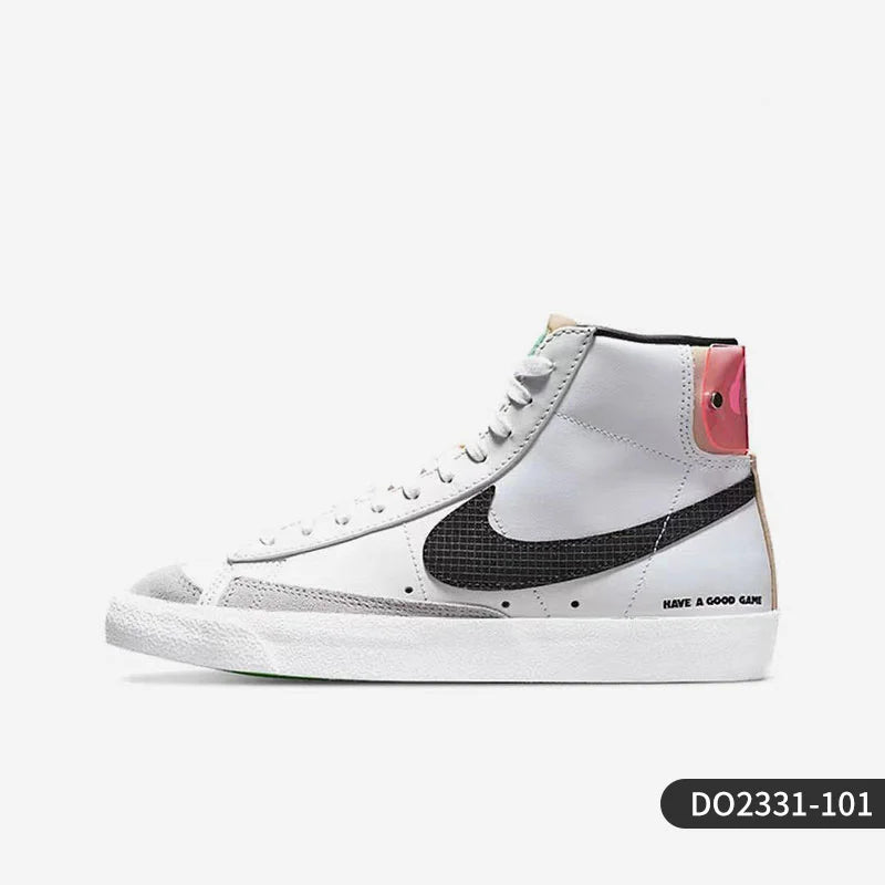 Nike DO2331-101 Women's Lightweight Walking Sneakers